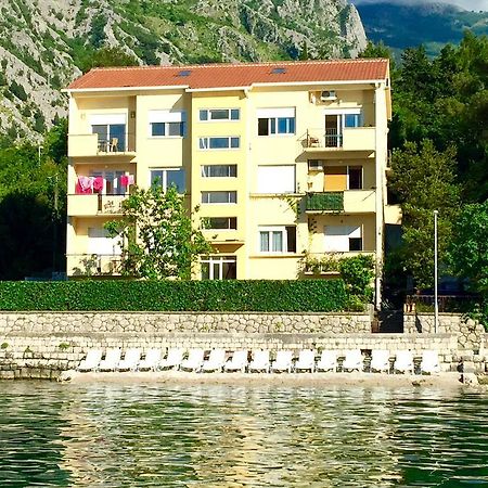 Apartment Ivanisevic 2 Cattaro Esterno foto