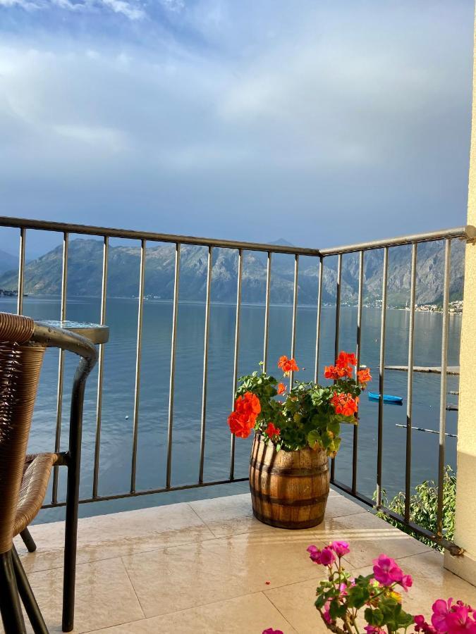 Apartment Ivanisevic 2 Cattaro Esterno foto