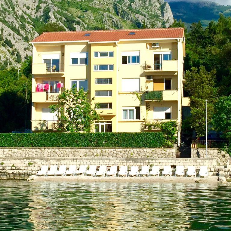 Apartment Ivanisevic 2 Cattaro Esterno foto