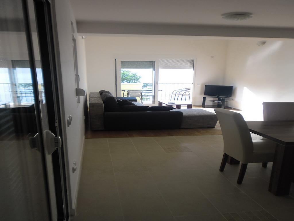 Apartment Ivanisevic 2 Cattaro Esterno foto
