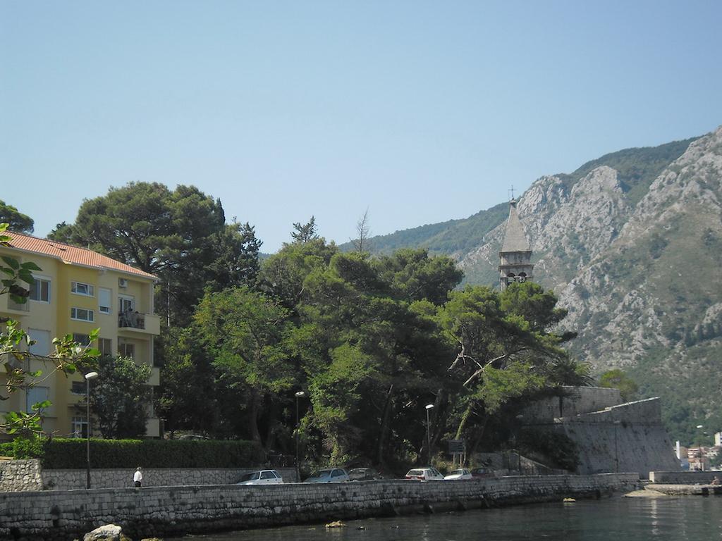 Apartment Ivanisevic 2 Cattaro Esterno foto